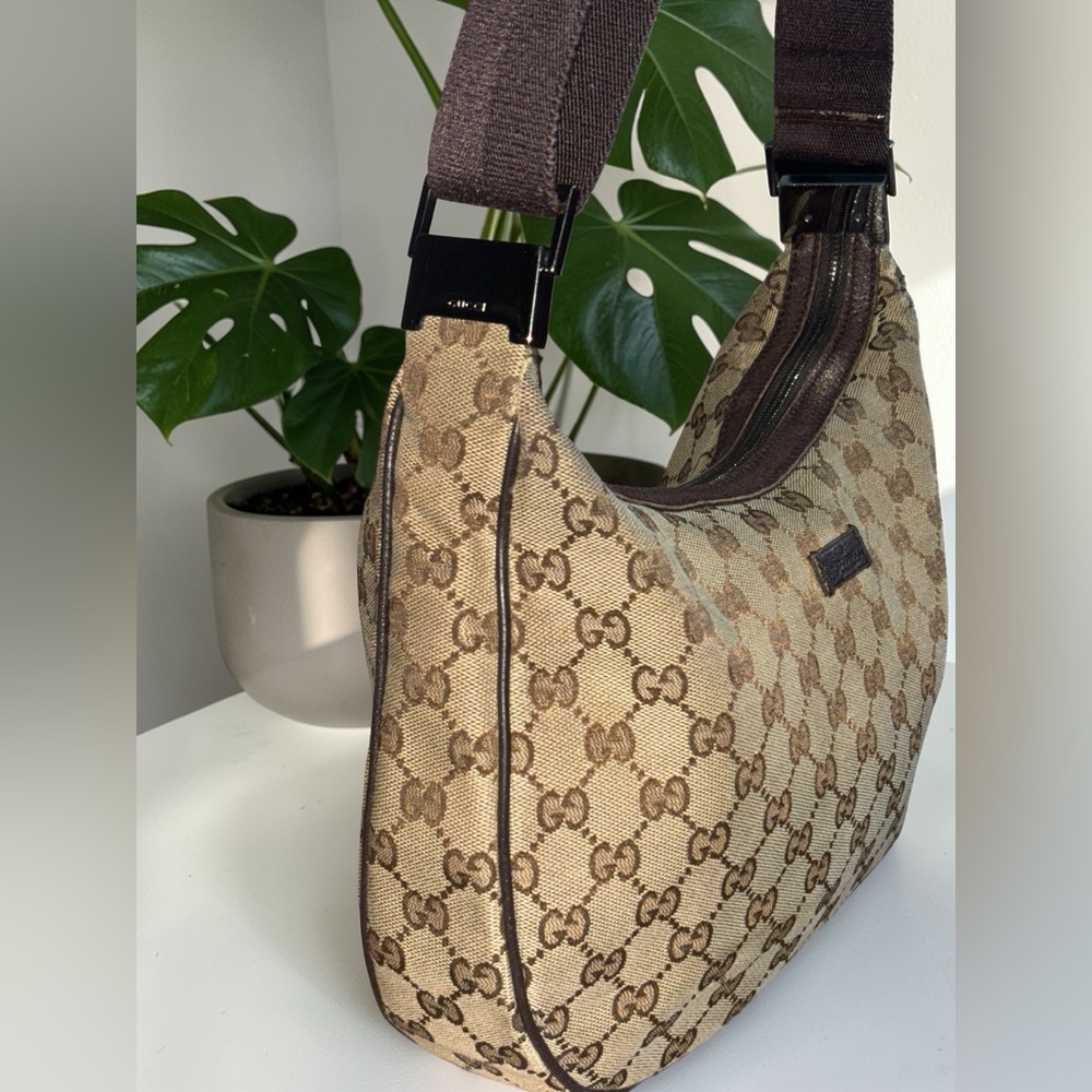 Gucci GG Canvas Half Moon Crossbody Bag - Picture 3 of 13